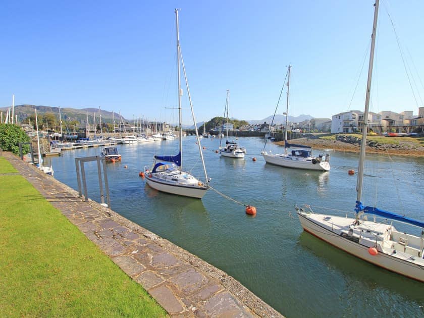 View | Harbour Escape - Snowdonia Tourist Services, Porthmadog