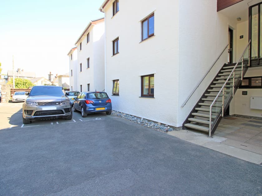 Parking for 1 car shown by the blue car  | Harbour Escape - Snowdonia Tourist Services, Porthmadog