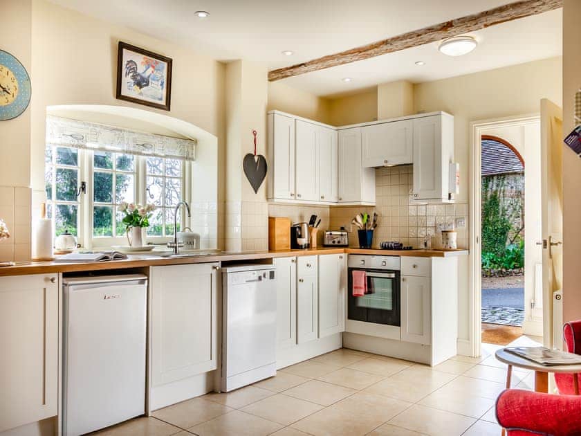 Kitchen/diner | Beachy Barn - Beachy Head Cottages, East Dean
