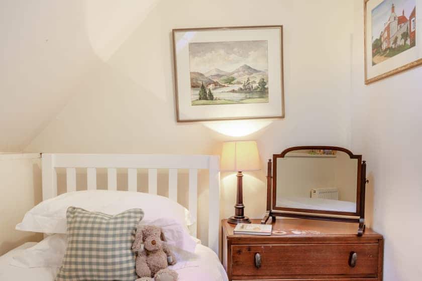 Single bedroom | Beachy Barn - Beachy Head Cottages, East Dean