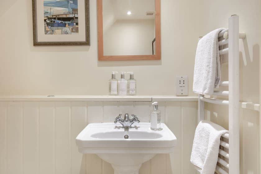Bathroom | Beachy Barn - Beachy Head Cottages, East Dean