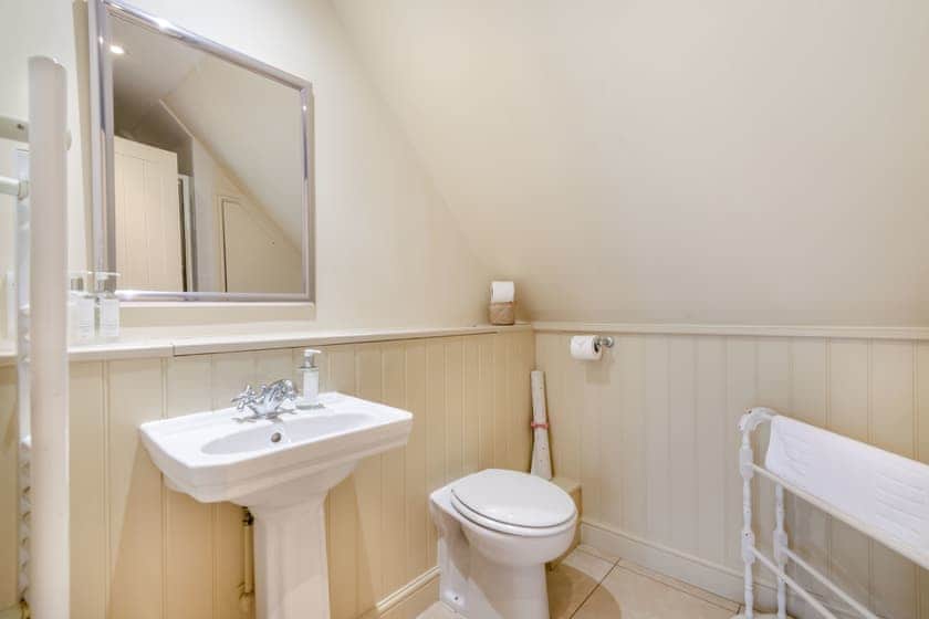Bathroom | Beachy Barn - Beachy Head Cottages, East Dean