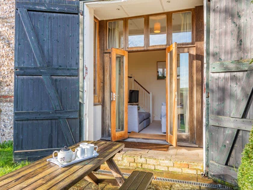 Patio | Beachy Barn - Beachy Head Cottages, East Dean