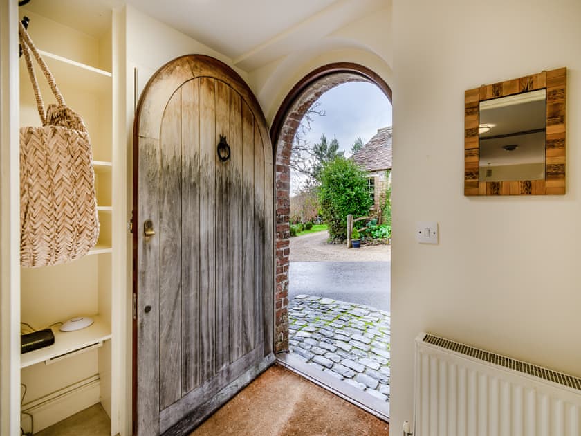 Hallway | Beachy Barn - Beachy Head Cottages, East Dean