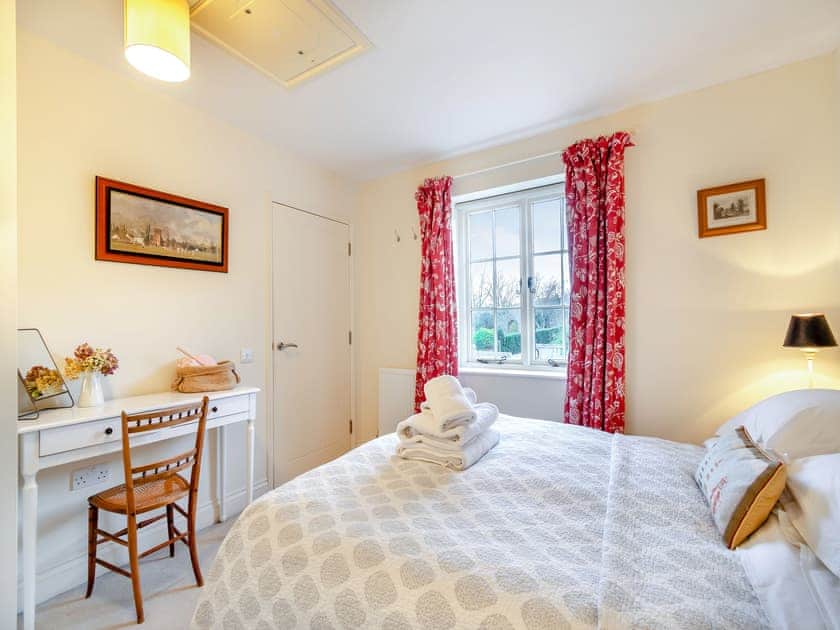 Double bedroom | Folly Cottage - Beachy Head Cottages, East Dean
