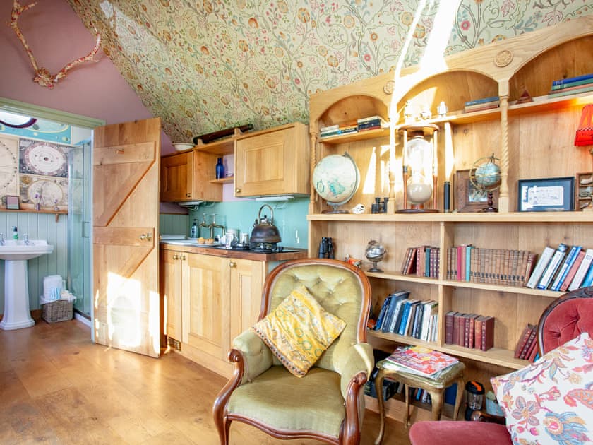 Open plan living space | The Observatory - Frieda And The Moon, Tresawson, near Looe