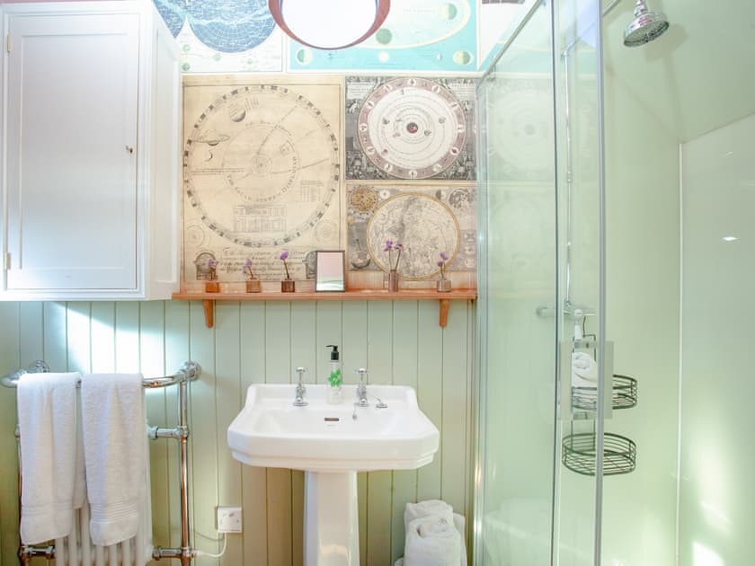 Shower room | The Observatory - Frieda And The Moon, Tresawson, near Looe
