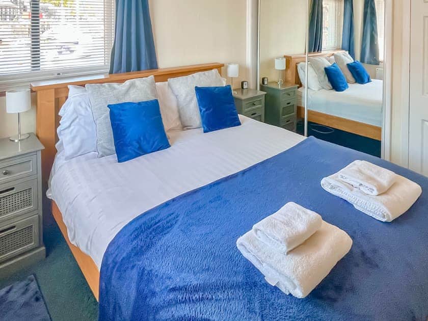 Double bedroom | Island Views, Porthmadog