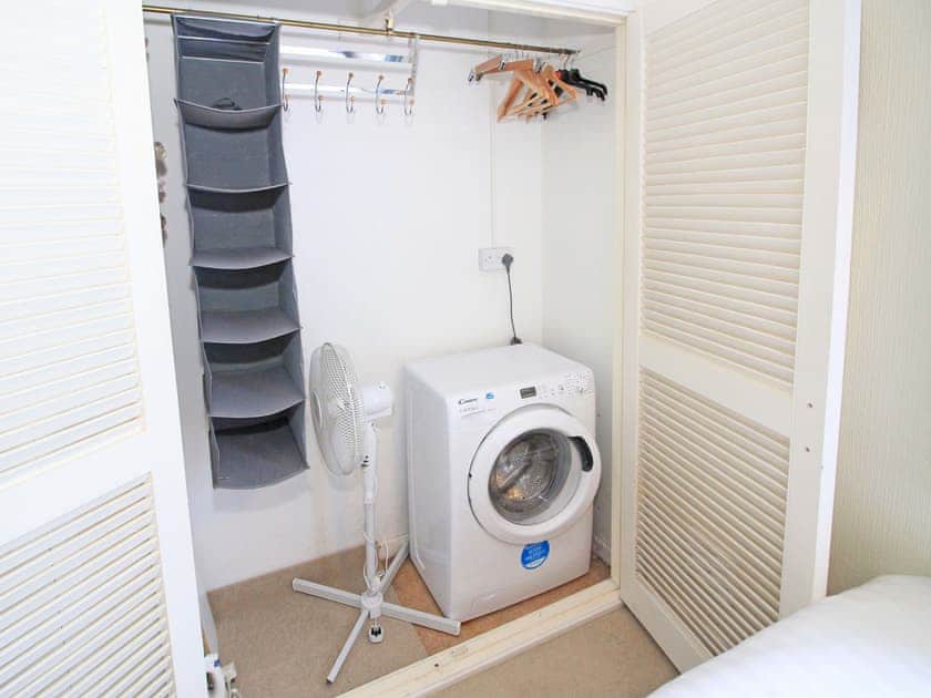 Twin bedroom | Island Views, Porthmadog
