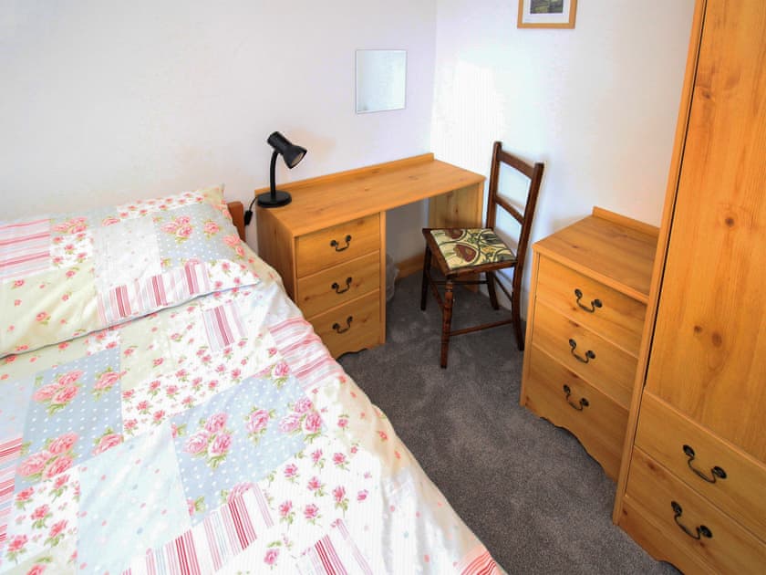 Double bedroom | Old Byre Cottage, Llanbedr, near Harlech