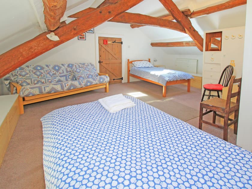 Twin bedroom | Old Byre Cottage, Llanbedr, near Harlech