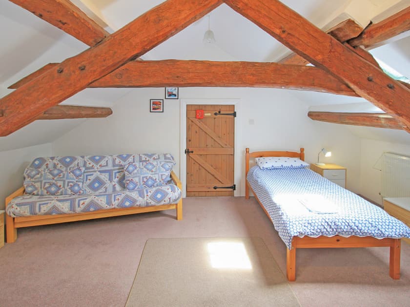 Twin bedroom | Old Byre Cottage, Llanbedr, near Harlech