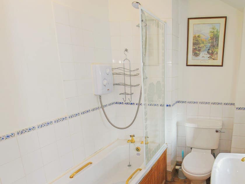 Bathroom | Riverside Cottage Beddgelert, Beddgelert
