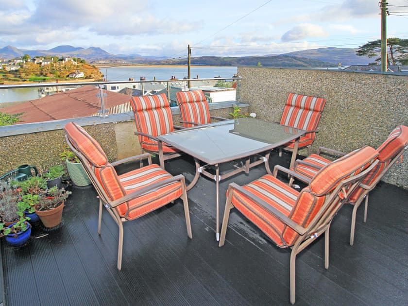 Decking | The Quarterdeck, Borth Y Guest, Near Porthmadog