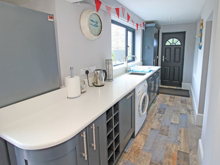 Kitchen | Shooting Star Cottage, Pentrefelin, near Criccieth