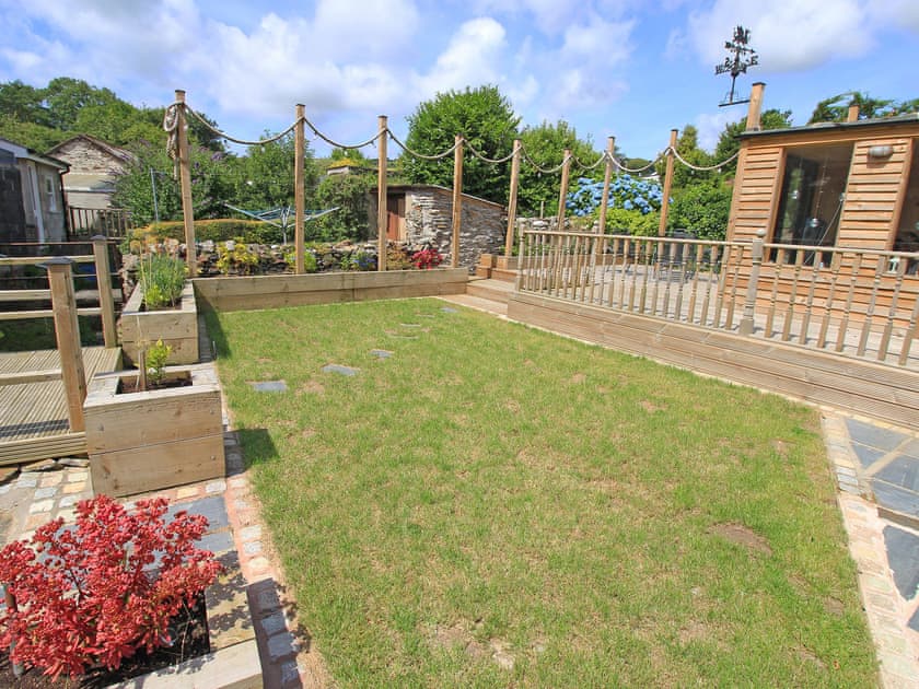 Garden and grounds | Shooting Star Cottage, Pentrefelin, near Criccieth