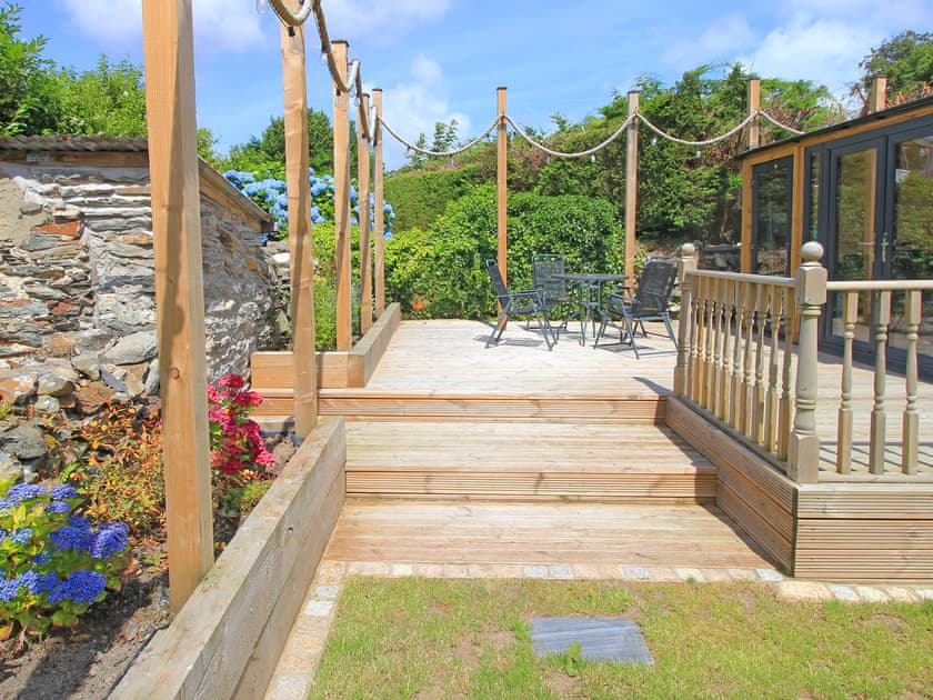 Garden and grounds | Shooting Star Cottage, Pentrefelin, near Criccieth