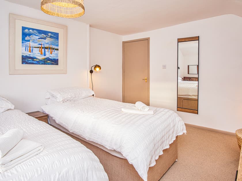 Twin bedroom | Insignia, Cowes