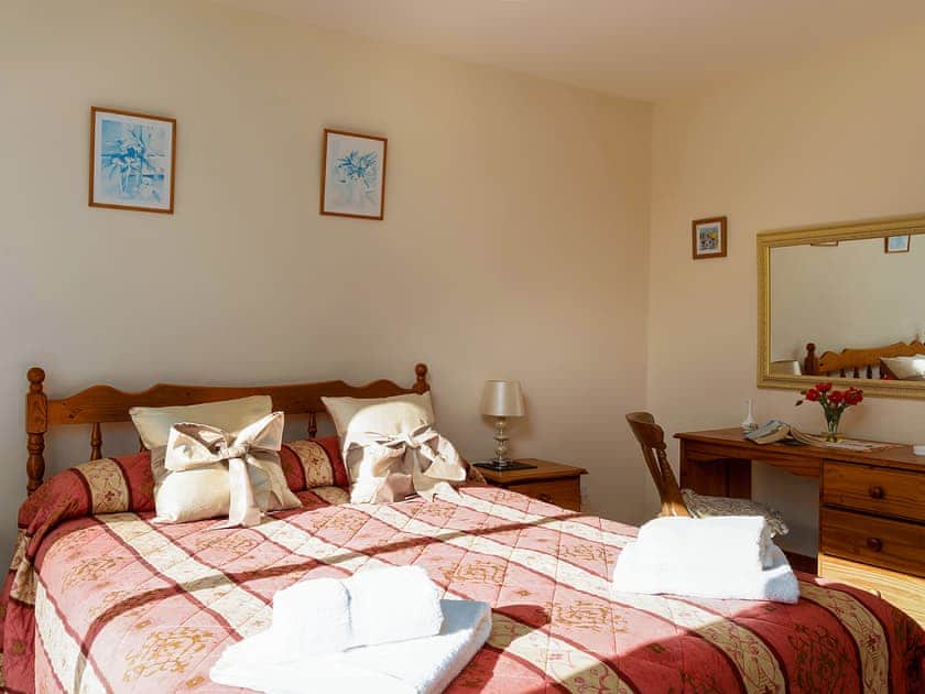 Double bedroom | Cothi Cottage - Penwern Fach Cottages, Ponthirwaun