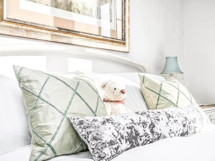 Double bedroom | Briardene Cottage, Milton Combe, near Yelverton