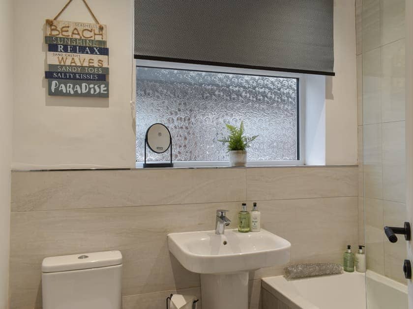Bathroom | Wharfdale Lodge, Thornton-Cleveleys, near Blackpool