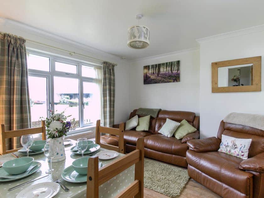 Living room/dining room | Queen Bower Farm Lodge, Alverstone, near Sandown