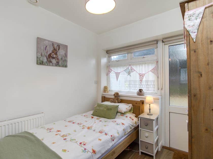 Single bedroom | Queen Bower Farm Lodge, Alverstone, near Sandown