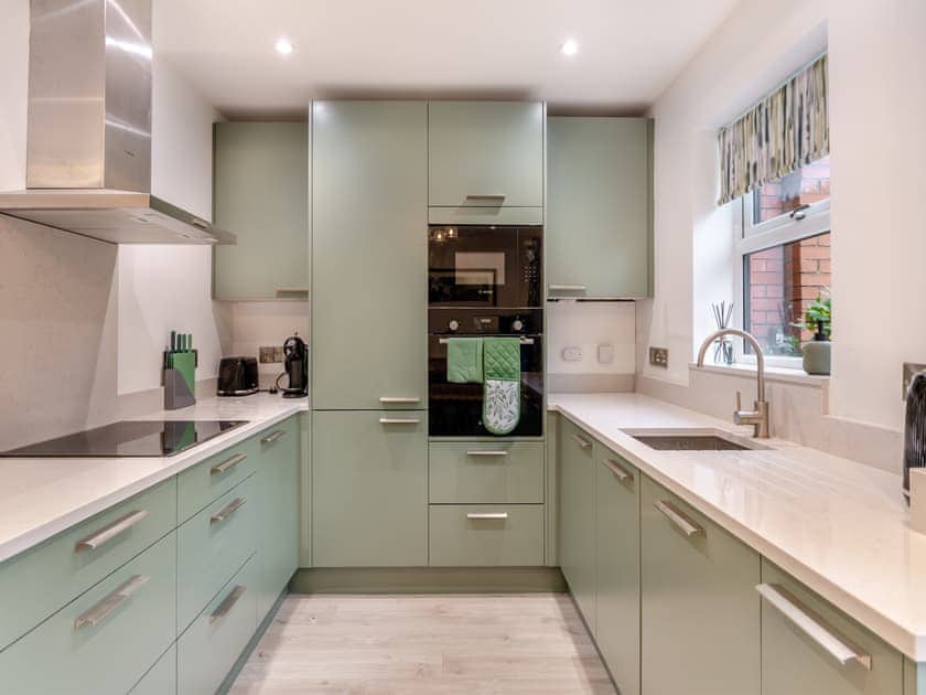 Kitchen area | Victoria’s Retreat - Lincoln Retreats, Lincoln