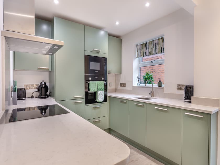 Kitchen area | Victoria’s Retreat - Lincoln Retreats, Lincoln