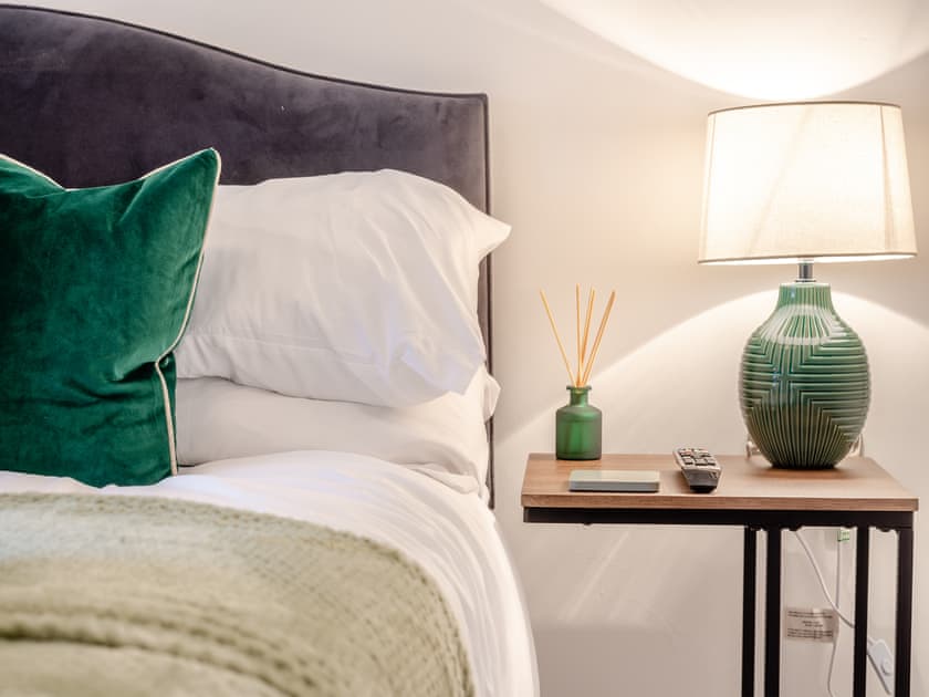 Double bedroom | Victoria’s Retreat - Lincoln Retreats, Lincoln