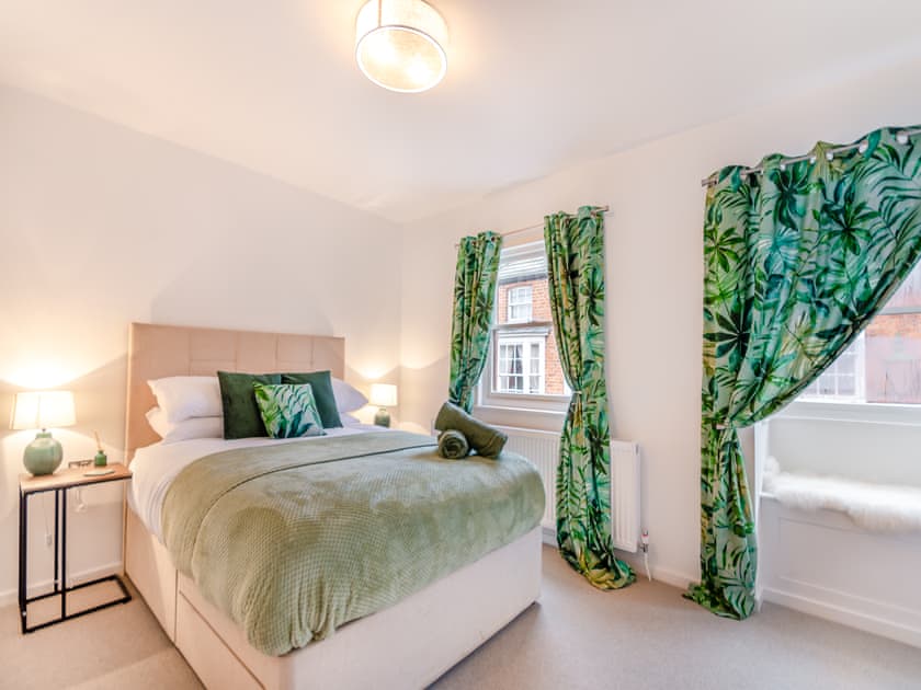 Double bedroom | Victoria’s Retreat - Lincoln Retreats, Lincoln