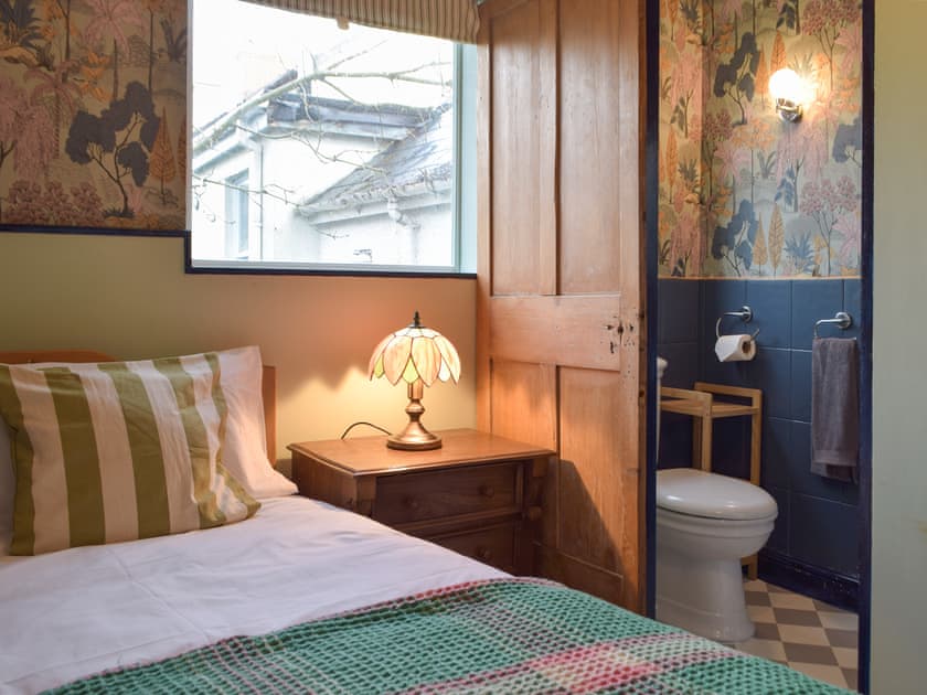 Double bedroom | Bronrhiw, Newport, near Cardigan