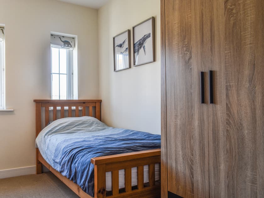 Twin bedroom | Coed Faen, St Helens, near Ryde