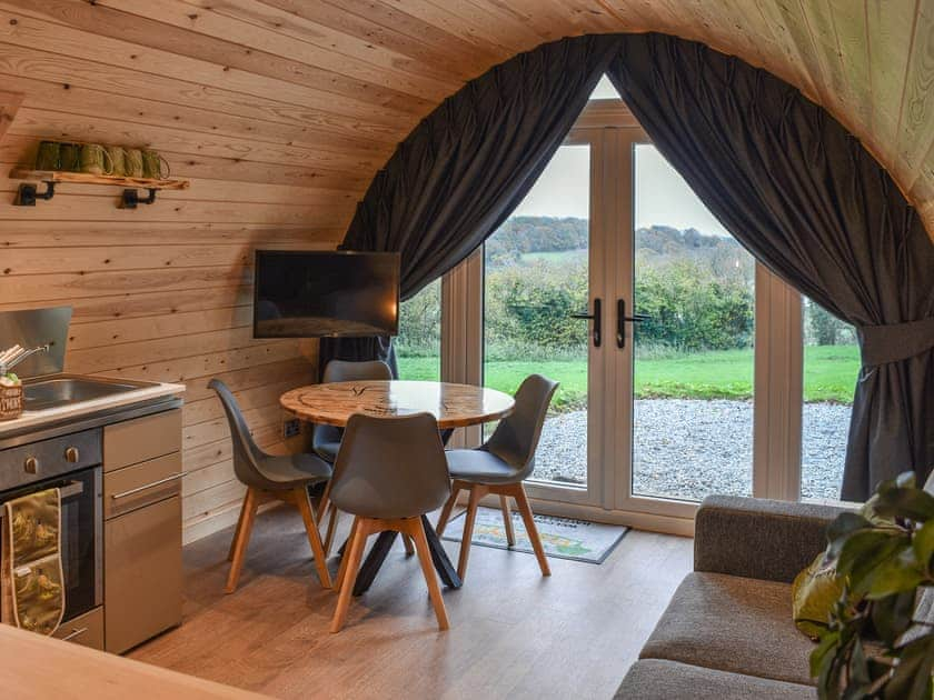 Living area | Hayfield Haven - Hill Croft Farm Pods, Crowhurst