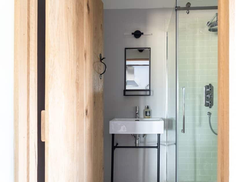 Shower room | Blackrock Barn, Hay-on-Wye