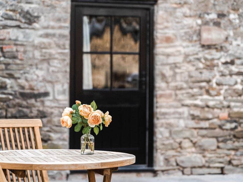 Sitting-out-area | Blackrock Barn, Hay-on-Wye