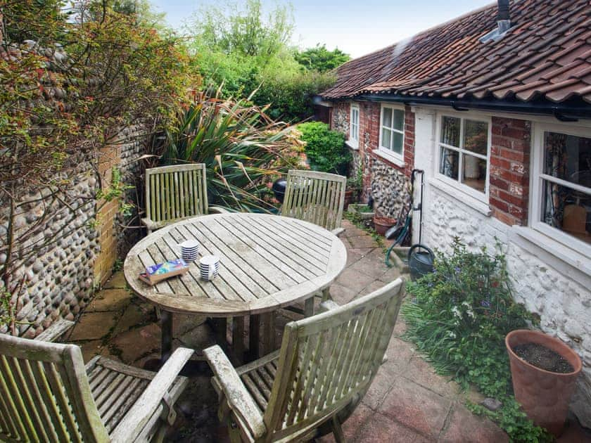 Outdoor area | Honey Barrell Cottage, Stiffkey