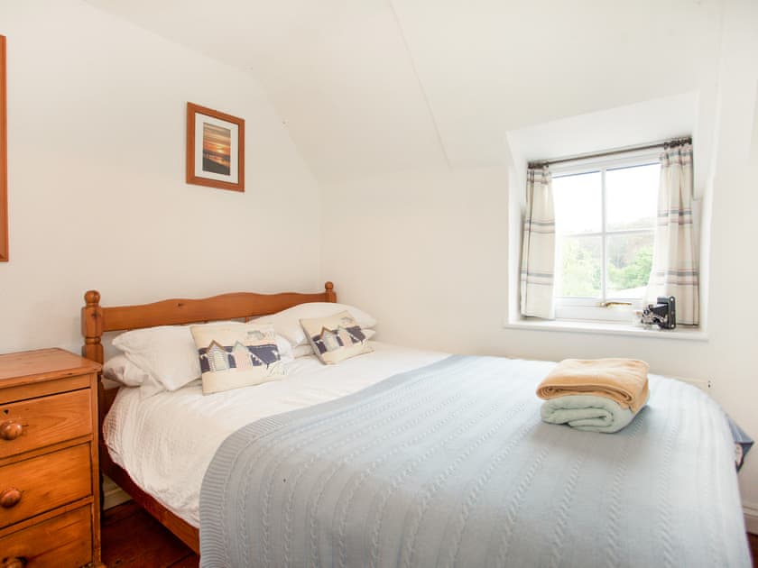 Double bedroom | Honey Barrell Cottage, Stiffkey