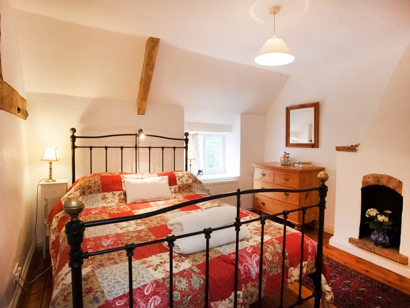 Double bedroom | Honey Barrell Cottage, Stiffkey