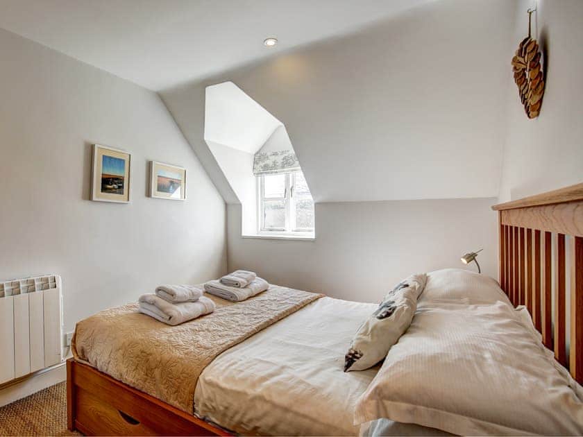 Double bedroom | Valley View Cottage, Stiffkey