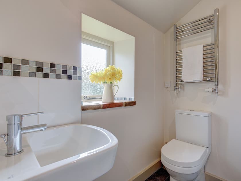 Bathroom | Garden Cottage, West Beckham