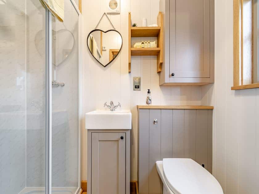 Shower room | The Swaledale Hut - Hollow Hill Huts, Rathmell, near Settle