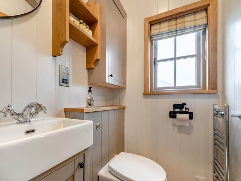 Shower room | The Swaledale Hut - Hollow Hill Huts, Rathmell, near Settle