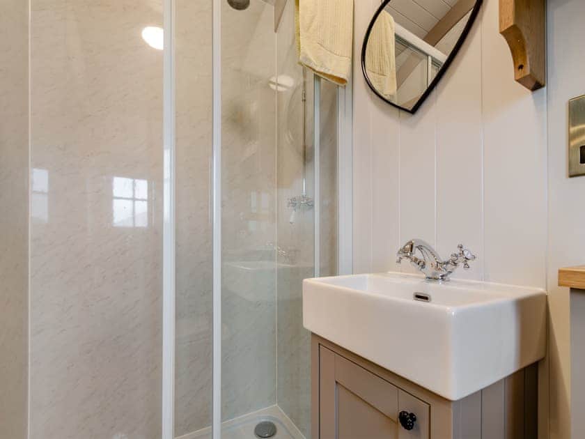 Shower room | The Swaledale Hut - Hollow Hill Huts, Rathmell, near Settle