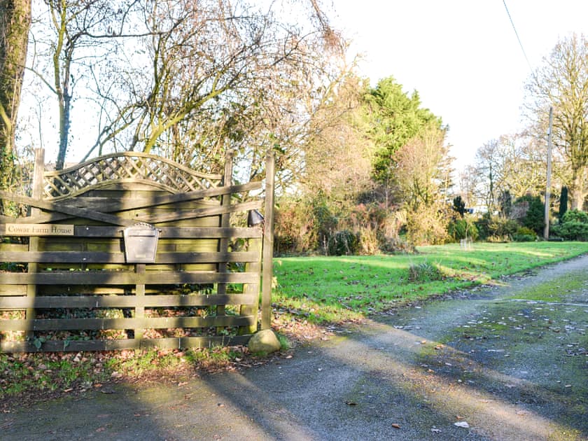 Driveway | Cowar Bothy, Dalbeattie