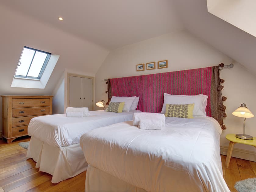 Twin bedroom | The Riding Stable, West Beckham