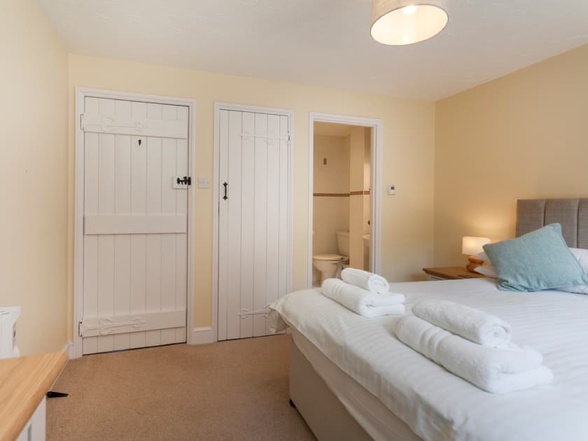 Double bedroom | Burnham B - Burnham, Blakeney