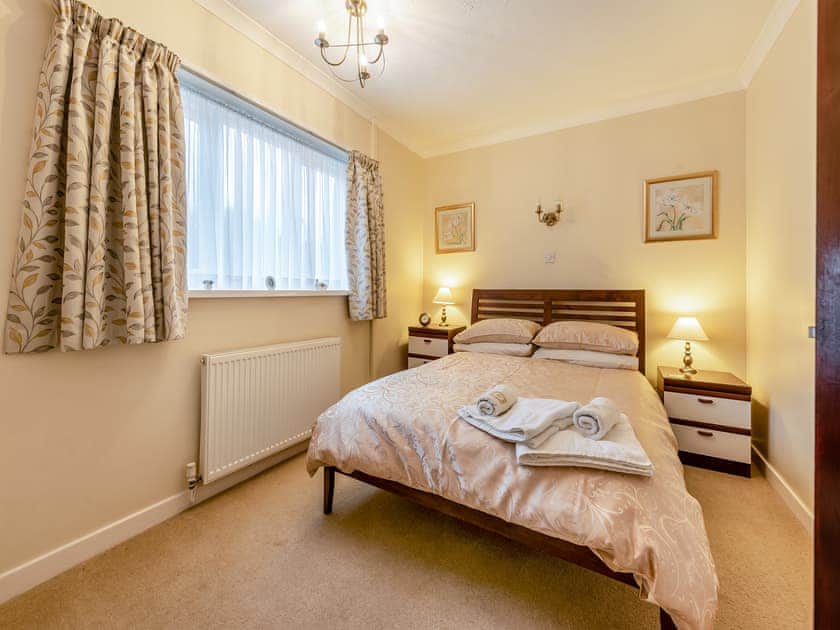 Double bedroom | Snowdrop, Oakford, near Llanarth
