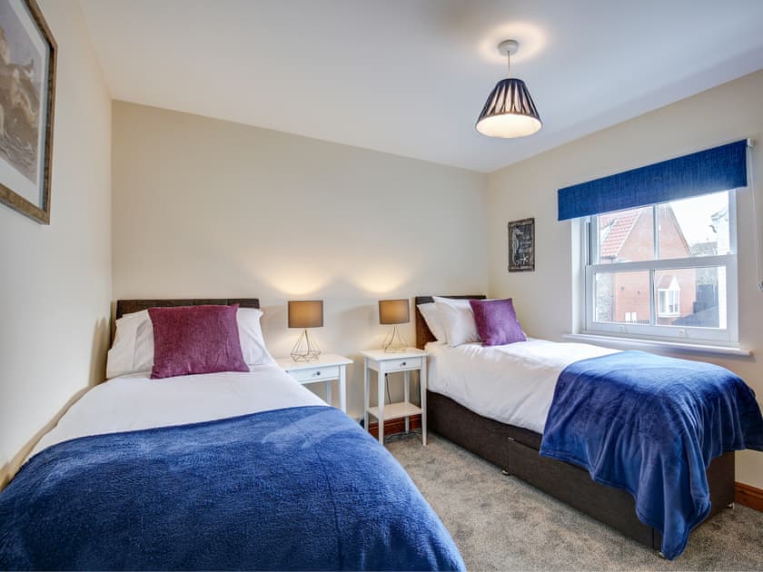Twin bedroom | Bakers Yard, Wells-next-the-Sea