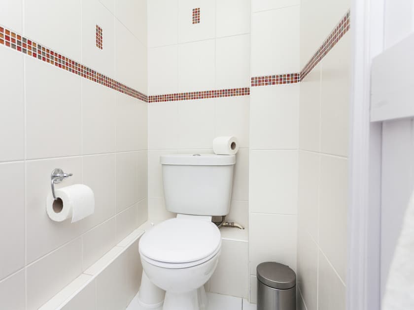 Bathroom | Burnham A - Burnham, Blakeney